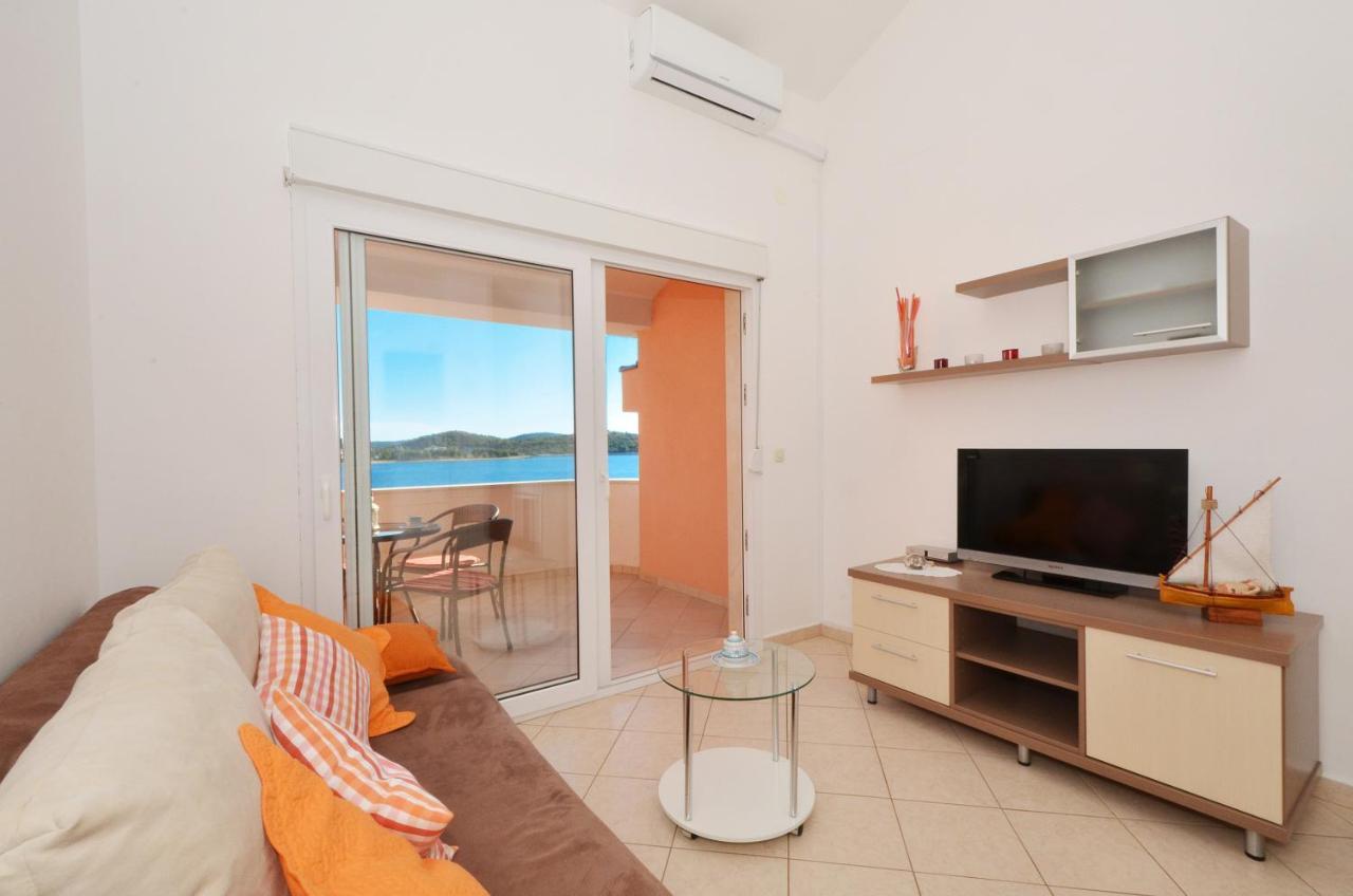Apartmani Basic Rogoznica Rogoznica  Εξωτερικό φωτογραφία