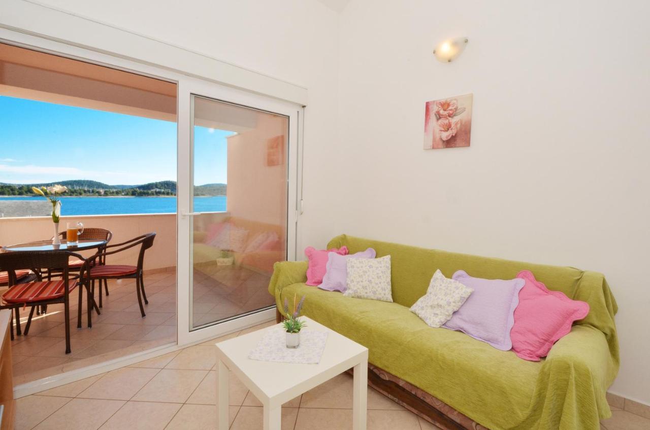 Apartmani Basic Rogoznica Rogoznica  Εξωτερικό φωτογραφία