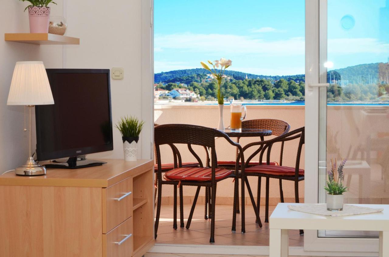 Apartmani Basic Rogoznica Rogoznica  Εξωτερικό φωτογραφία